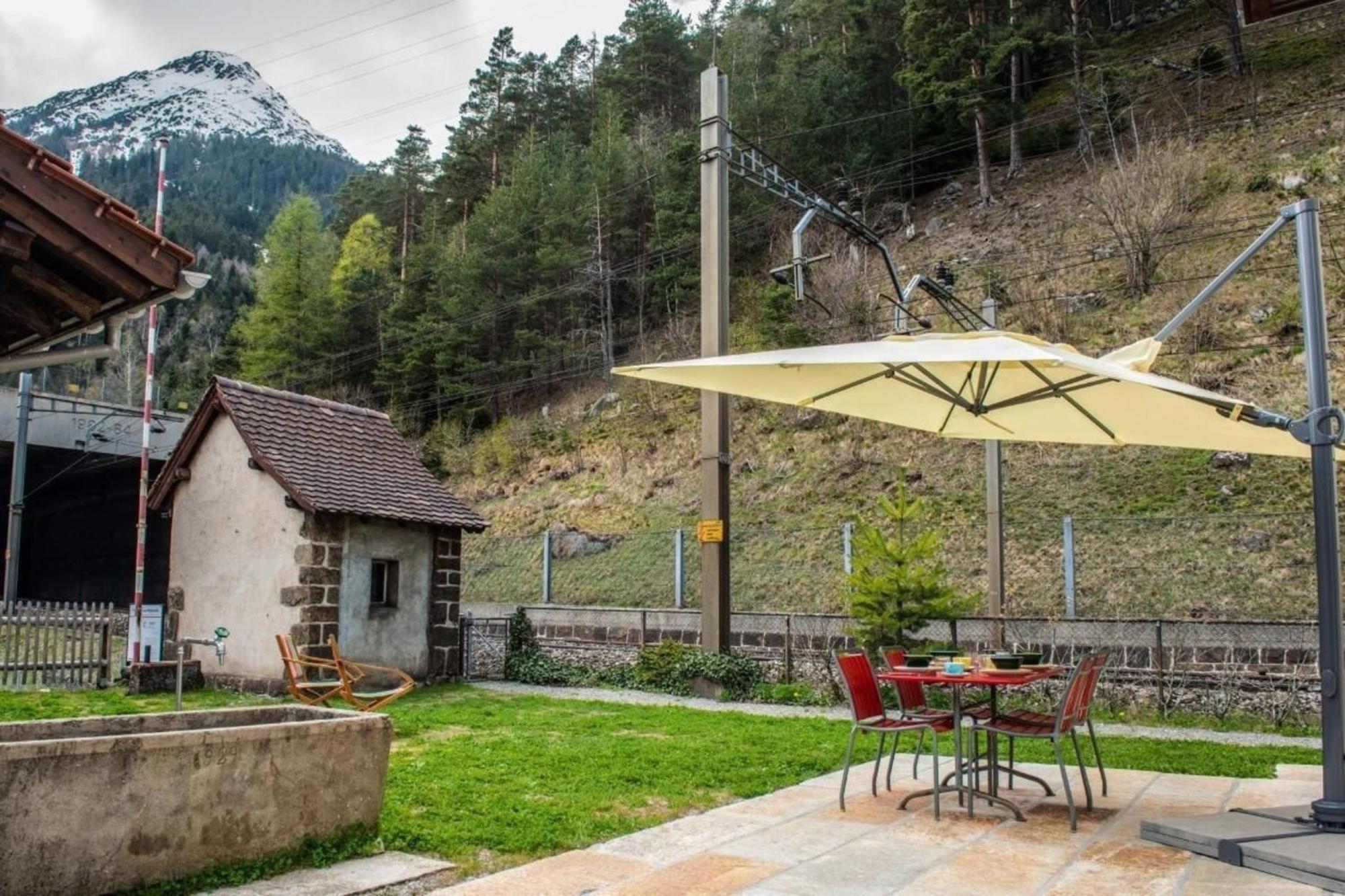 Bahnwaerterhaus Eggwald Villa Wassen Exterior photo